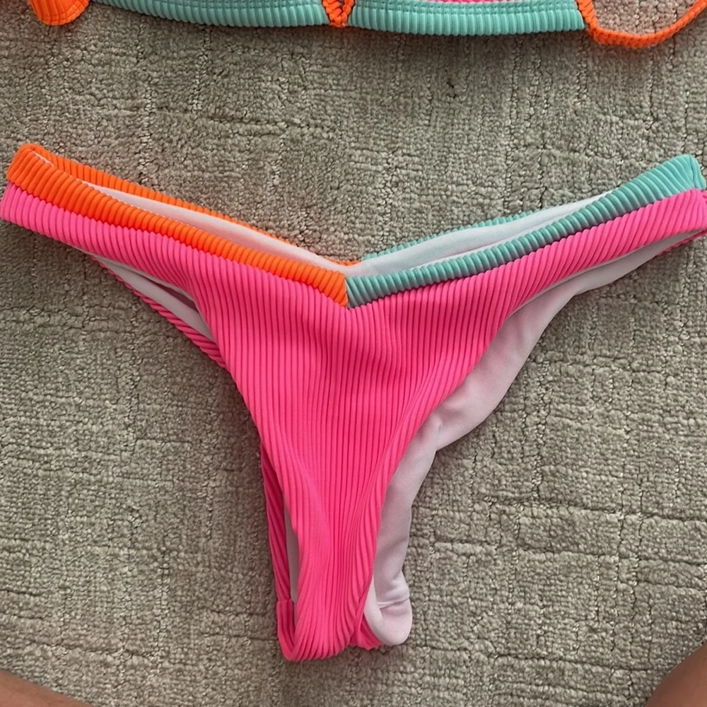 Shein bikini - Picture 2 of 4